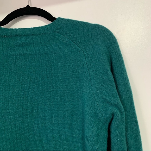 Uniqlo Premium Lambswool Sweater - Picture 10 of 16